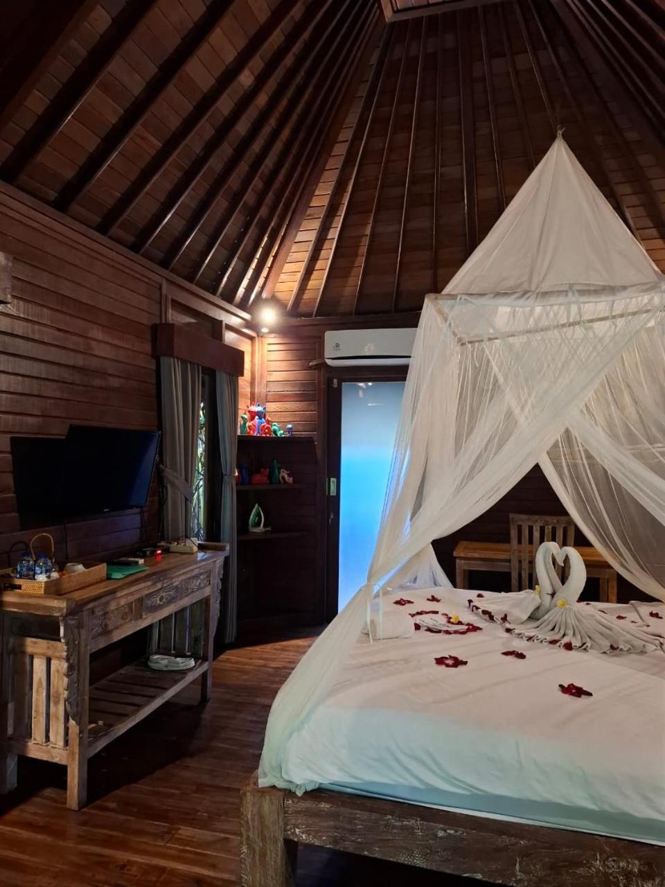 Ubud Virgin Villa ภายนอก รูปภาพ